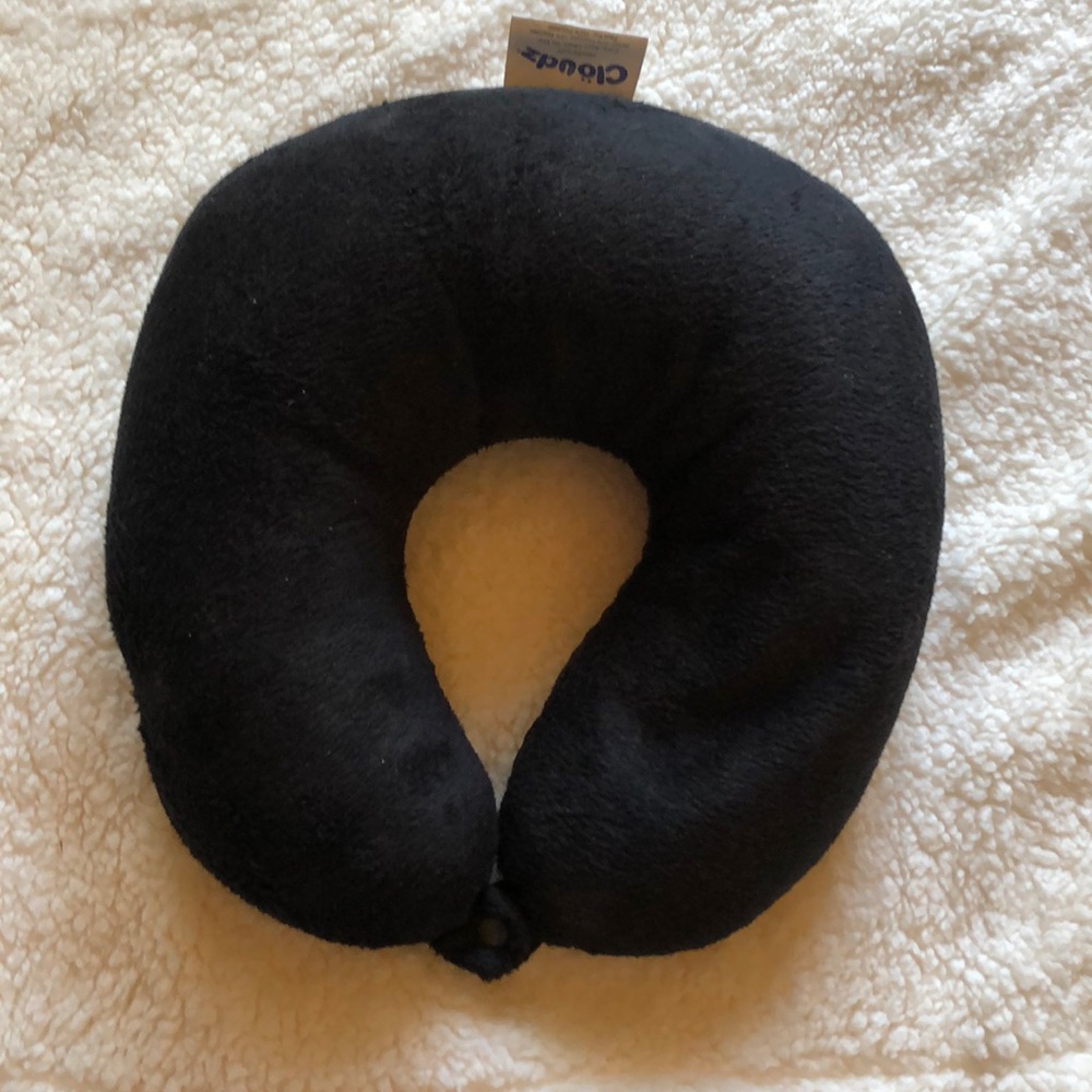 Travel Neck Pillow (Black)